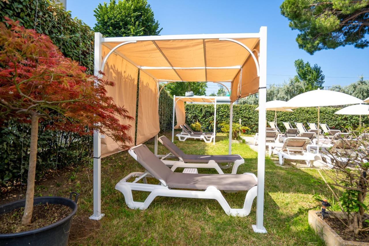 Lotus Hotel All Inclusive & Spiaggia Rimini Extérieur photo