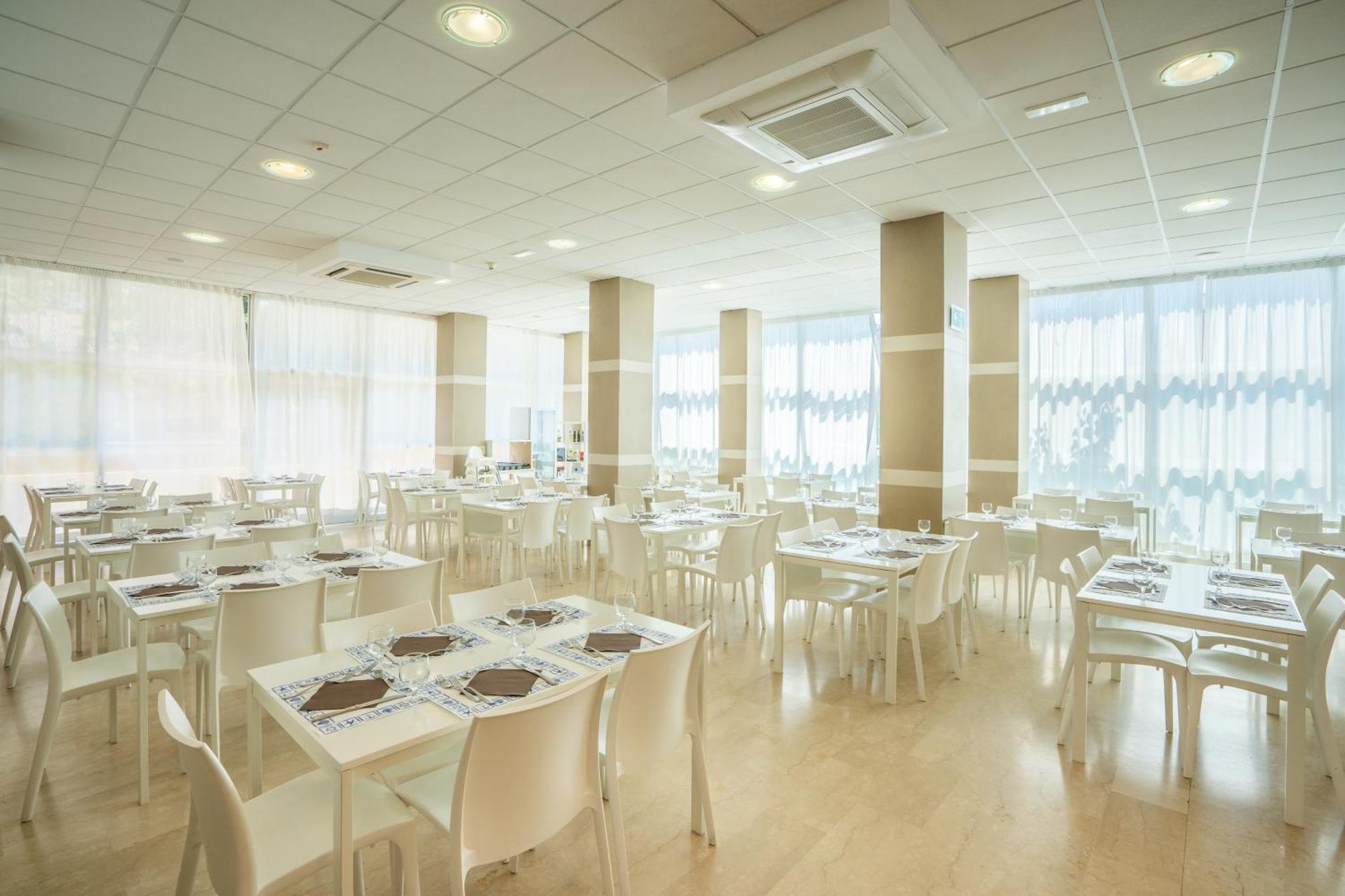 Lotus Hotel All Inclusive & Spiaggia Rimini Extérieur photo