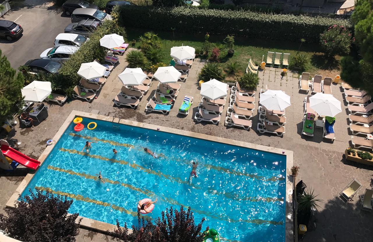 Lotus Hotel All Inclusive & Spiaggia Rimini Extérieur photo